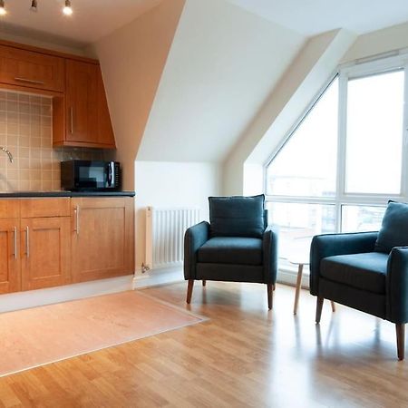 *New* 2-Bed Modern Apartment Burton-upon-Trent Eksteriør billede