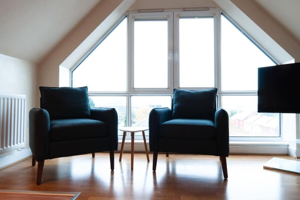 *New* 2-Bed Modern Apartment Burton-upon-Trent Eksteriør billede