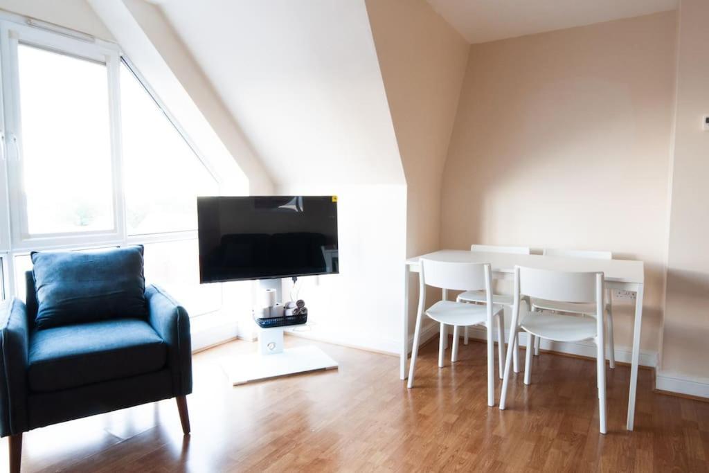 *New* 2-Bed Modern Apartment Burton-upon-Trent Eksteriør billede